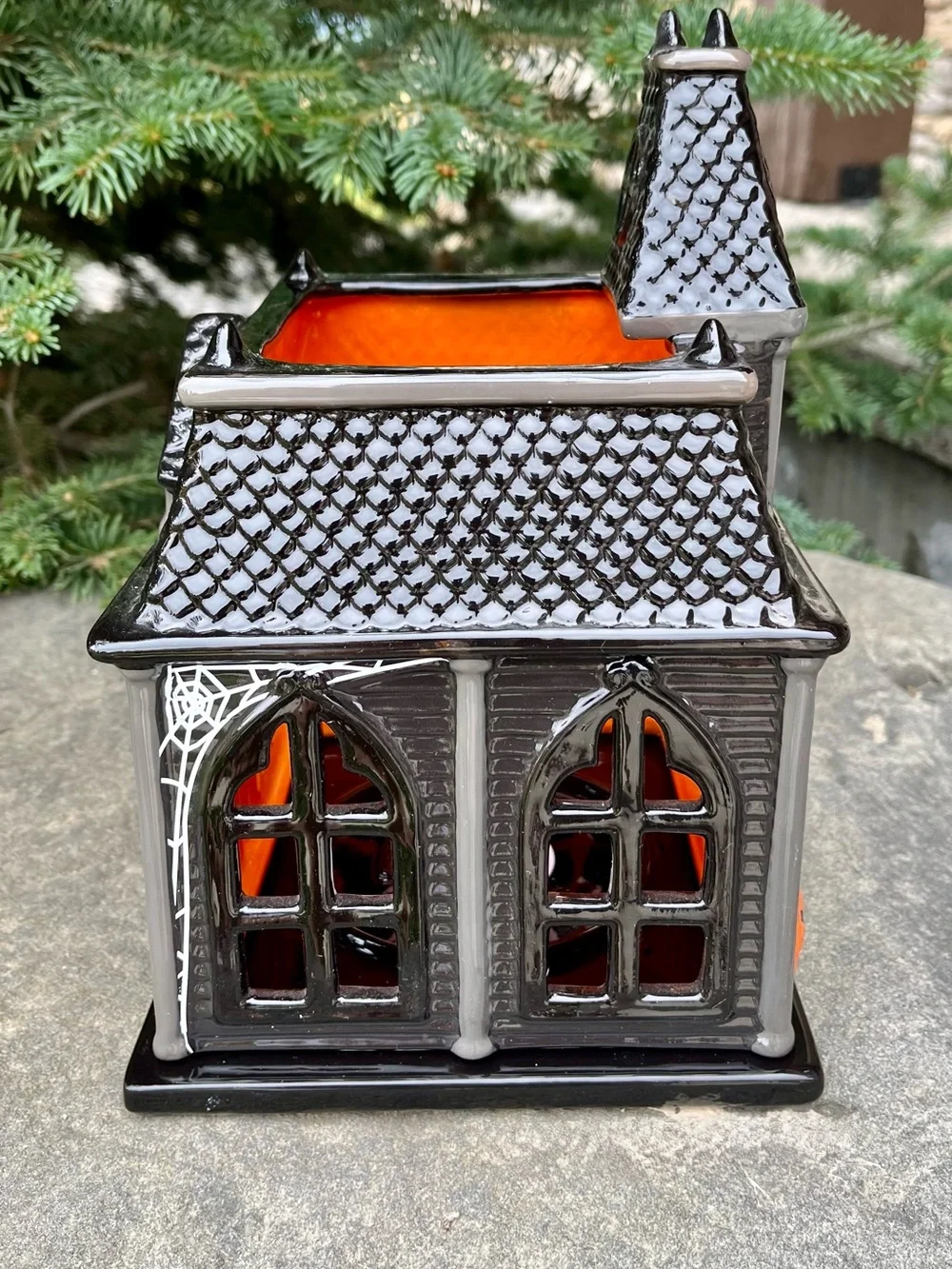 Slatkin & Co. Ceramic 👻 Haunted House 🎃 Luminary Like New 8X12in Vintage In Box